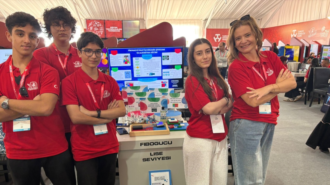  Öğrencilerimiz Teknofest İstanbul Finalleri 2025’te yerlerini aldı!